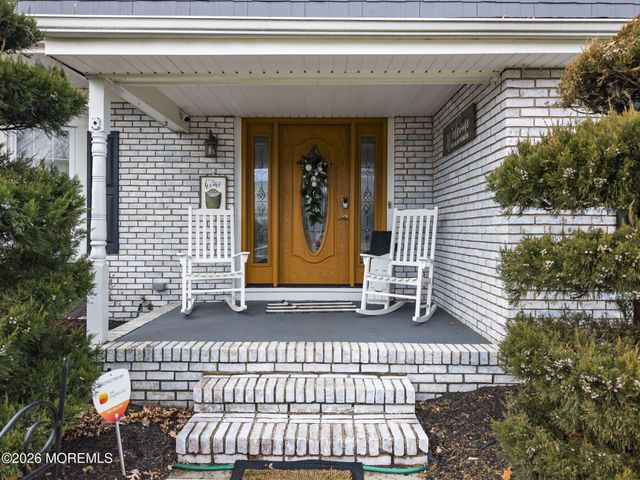 55 Valley Vale Drive, Old Bridge, NJ 08857