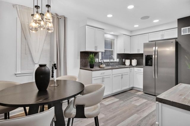 6114 W Leon TERRACE, Milwaukee, WI 53218