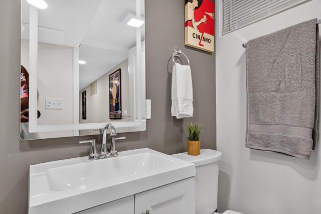 6114 W Leon TERRACE, Milwaukee, WI 53218