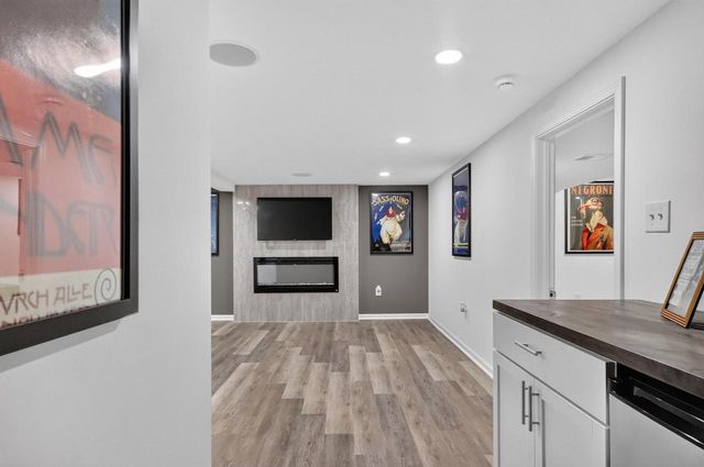 6114 W Leon TERRACE, Milwaukee, WI 53218