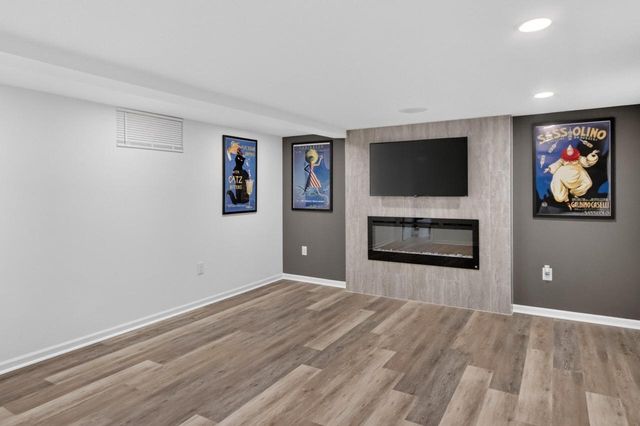 6114 W Leon TERRACE, Milwaukee, WI 53218