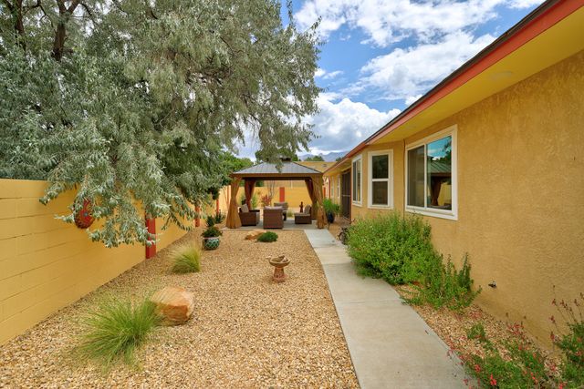 8713 Supreme Court NE, Albuquerque, NM 87109