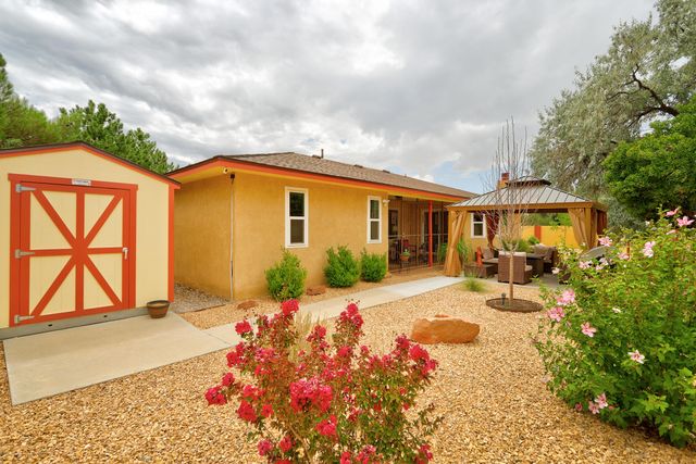 8713 Supreme Court NE, Albuquerque, NM 87109