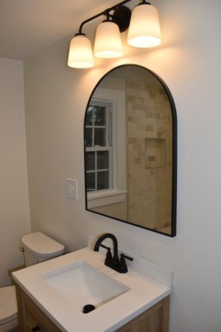 65 Thomas Rd, Weymouth, MA 02190