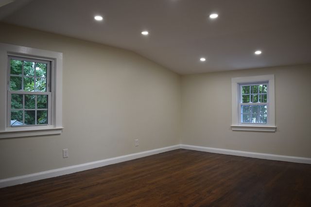 65 Thomas Rd, Weymouth, MA 02190