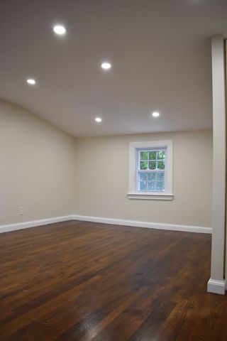 65 Thomas Rd, Weymouth, MA 02190