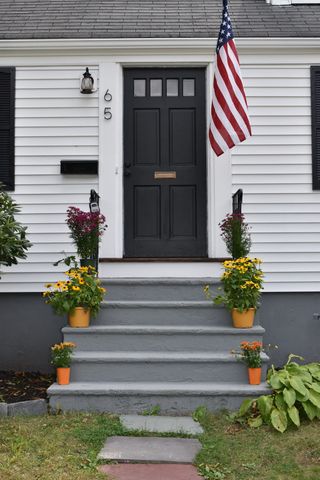 65 Thomas Rd, Weymouth, MA 02190