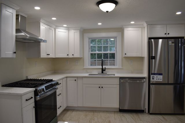 65 Thomas Rd, Weymouth, MA 02190