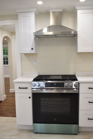 65 Thomas Rd, Weymouth, MA 02190
