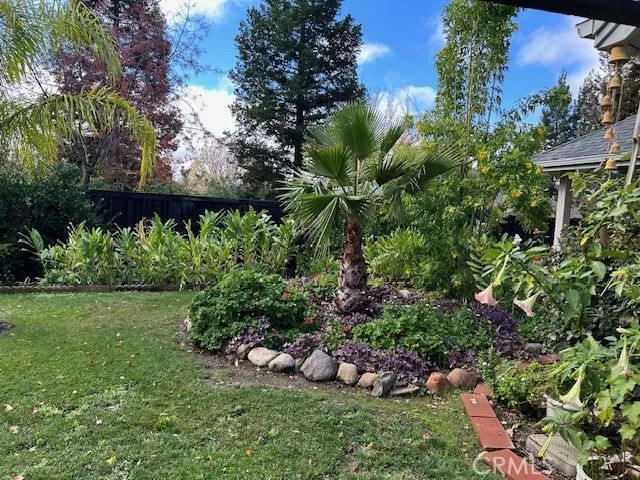 14 Sparrow Hawk, Chico, CA 95928