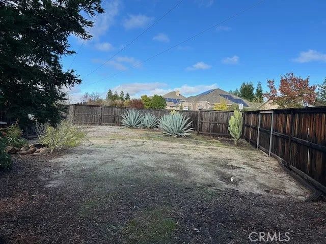 14 Sparrow Hawk, Chico, CA 95928