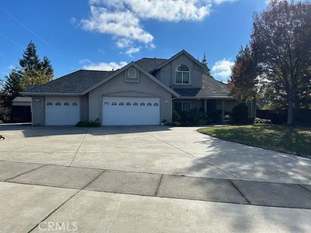 14 Sparrow Hawk, Chico, CA 95928