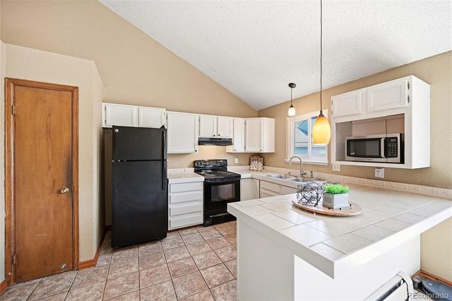 2801 W Davies Drive, Littleton, CO 80120