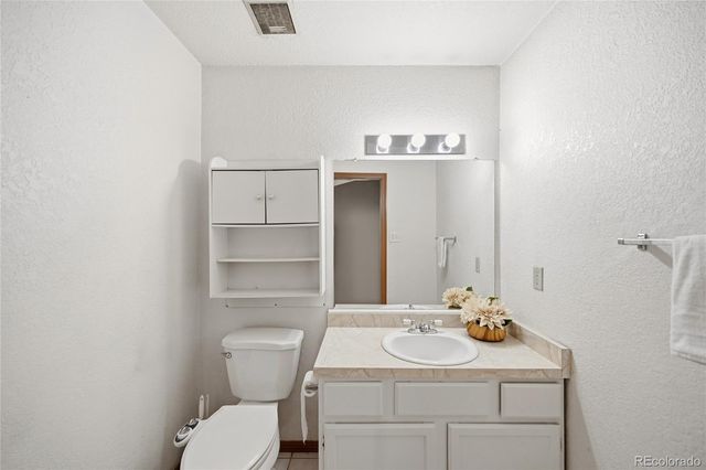 2801 W Davies Drive, Littleton, CO 80120