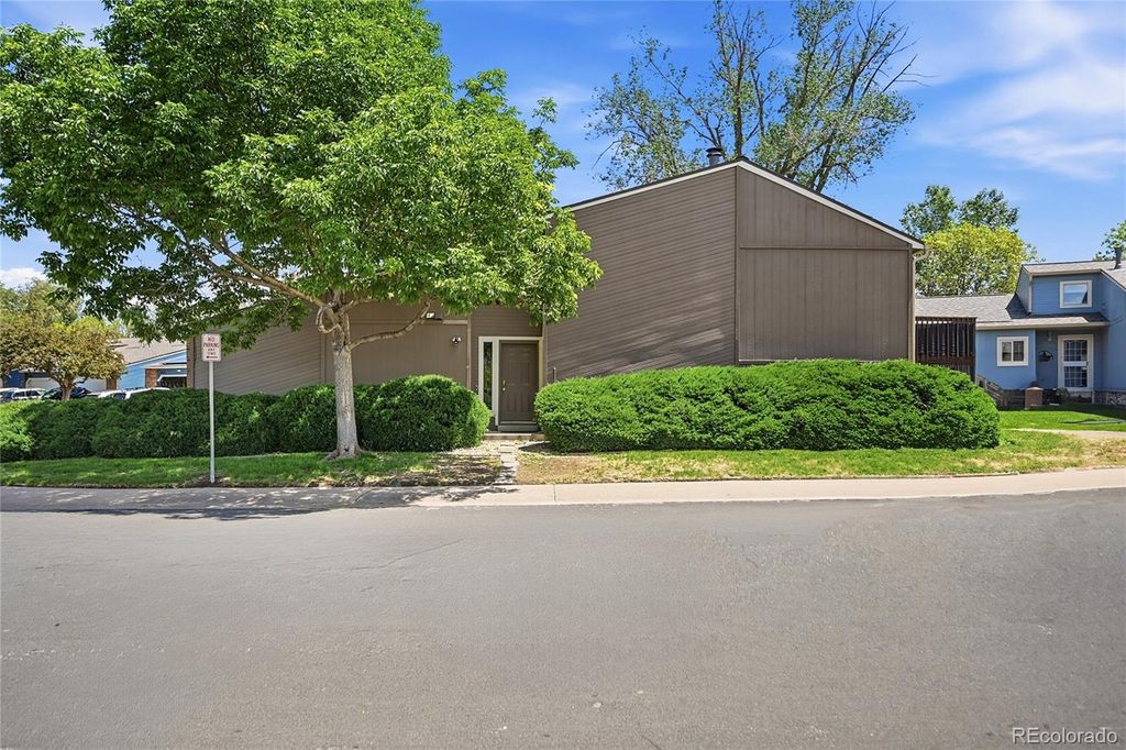 2801 W Davies Drive, Littleton, CO 80120