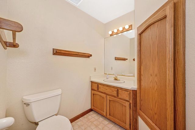 6847 Terreno Dr, Rancho Murieta, CA 95683