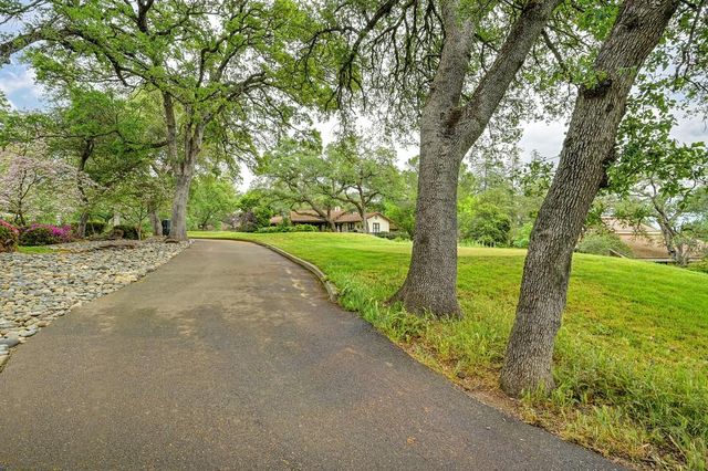 6847 Terreno Dr, Rancho Murieta, CA 95683