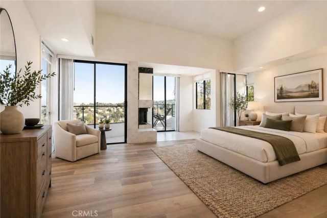 5226 Medina Road, Woodland Hills, CA 91364