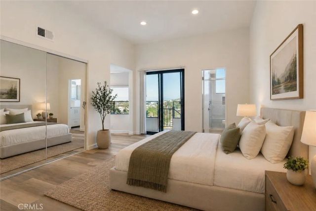 5226 Medina Road, Woodland Hills, CA 91364