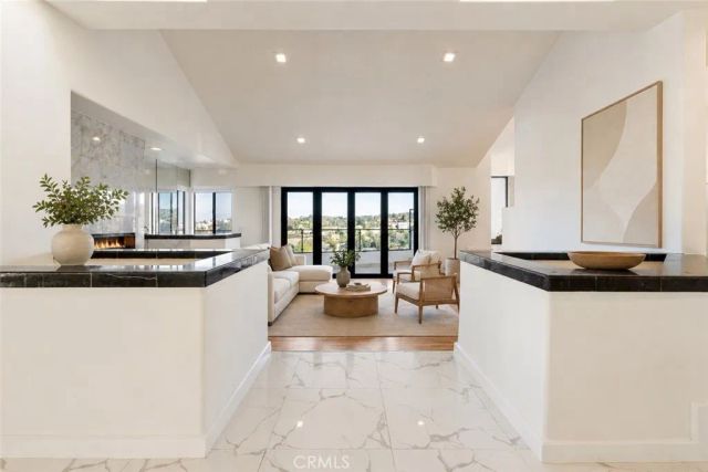 5226 Medina Road, Woodland Hills, CA 91364