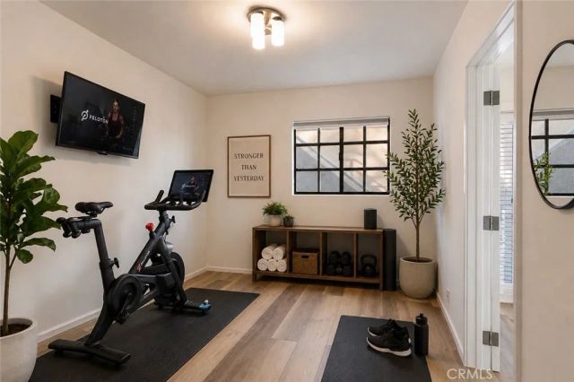 5226 Medina Road, Woodland Hills, CA 91364
