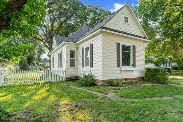 518 S Ash Street, Nevada, MO 64772
