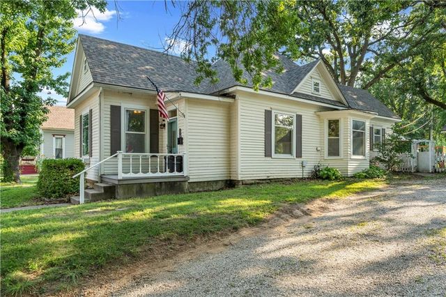 518 S Ash Street, Nevada, MO 64772