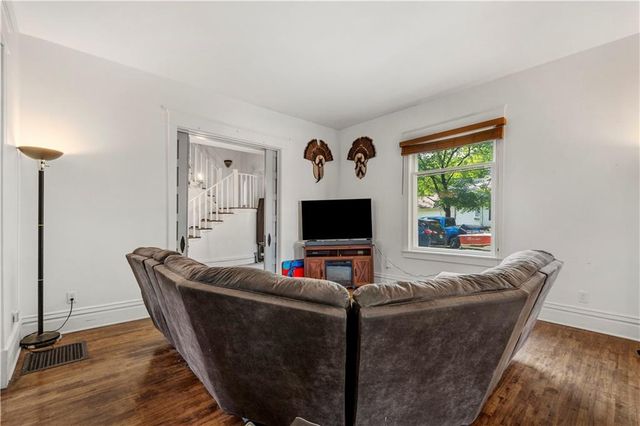 518 S Ash Street, Nevada, MO 64772