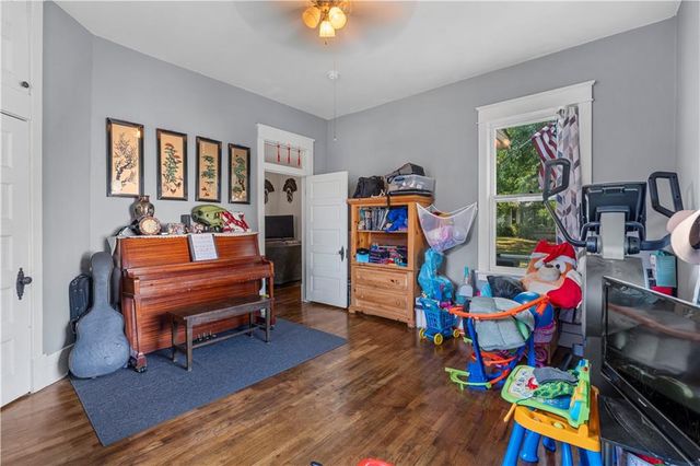 518 S Ash Street, Nevada, MO 64772