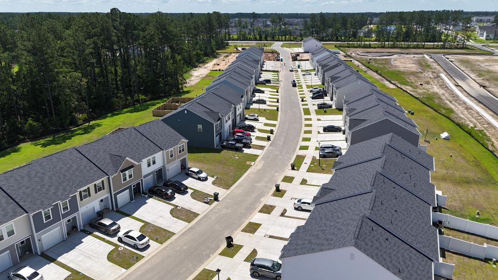 123 Cotton Leaf Boulevard 69, Summerville, SC 29486