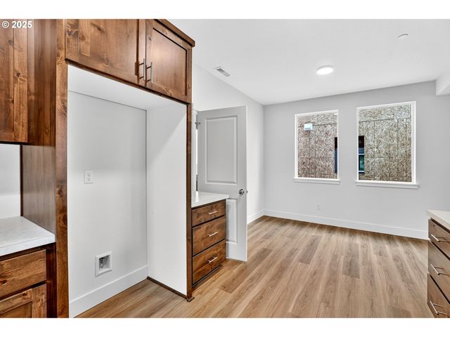 6236 Ne 43RD St, Vancouver, WA 98660