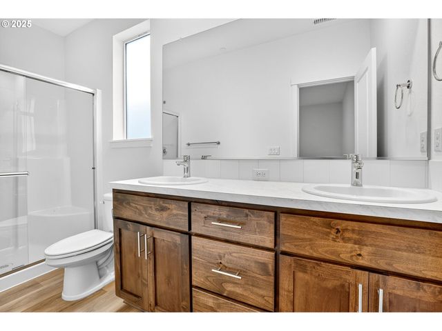 6236 Ne 43RD St, Vancouver, WA 98660