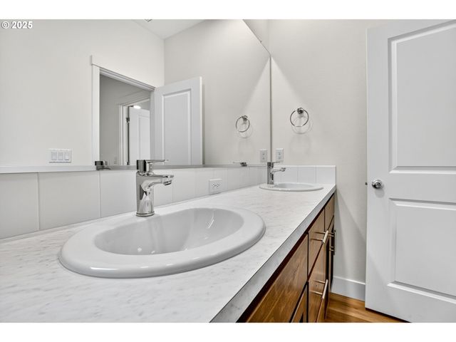 6236 Ne 43RD St, Vancouver, WA 98660