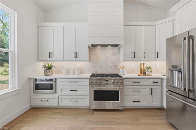 109 Ballahack RD, Chesapeake, VA 23322