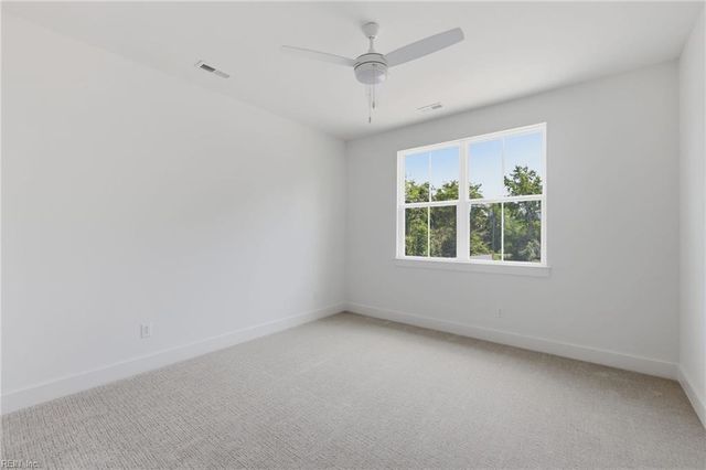 109 Ballahack RD, Chesapeake, VA 23322