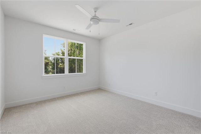109 Ballahack RD, Chesapeake, VA 23322