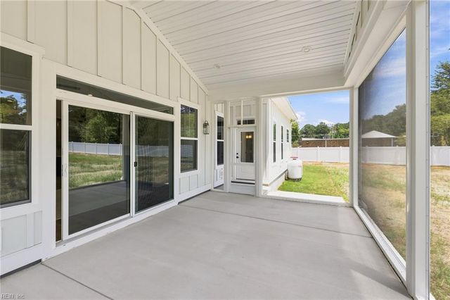 109 Ballahack RD, Chesapeake, VA 23322