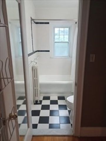 195 Thomas Burgin Pkwy 511, Quincy, MA 02169