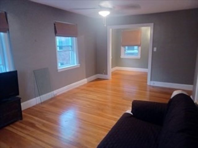 195 Thomas Burgin Pkwy 511, Quincy, MA 02169