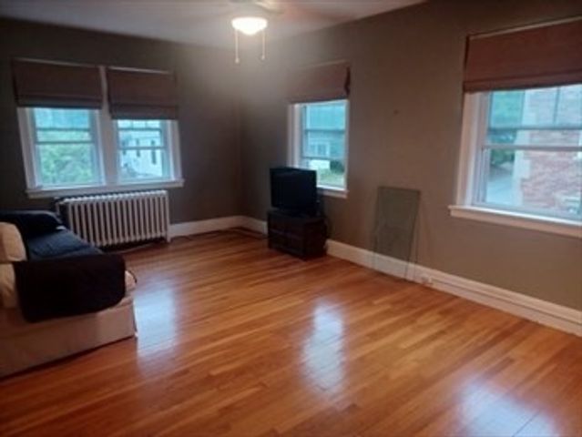 195 Thomas Burgin Pkwy 511, Quincy, MA 02169