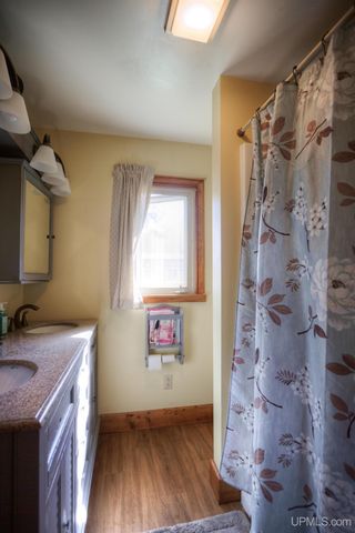 6622W Us 2 Highway, Hurley, WI 54534