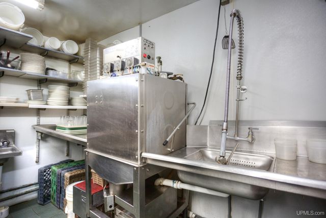 6622W Us 2 Highway, Hurley, WI 54534