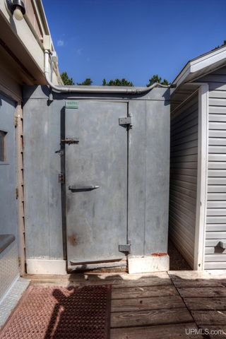 6622W Us 2 Highway, Hurley, WI 54534