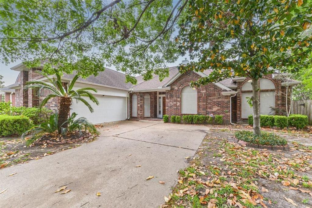 4611 Green Trail Drive, Houston, TX 77084
