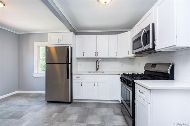 17 Landscape Avenue, Yonkers, NY 10705