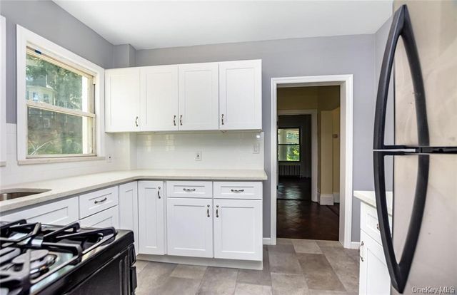 17 Landscape Avenue, Yonkers, NY 10705