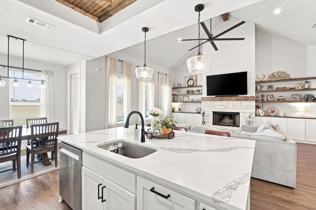 280 Maci Drive, Waxahachie, TX 75167