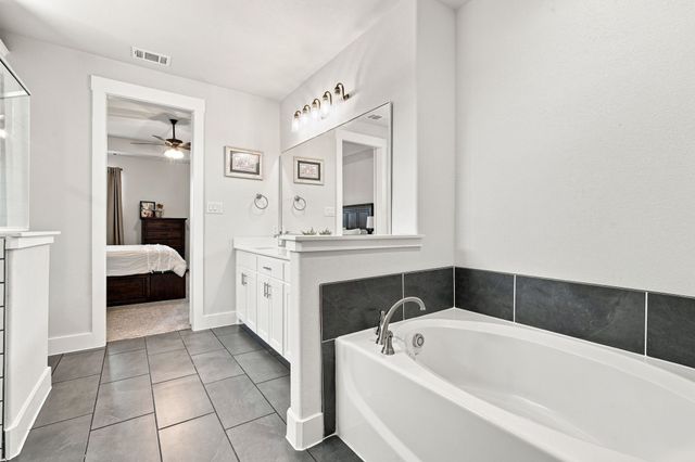 280 Maci Drive, Waxahachie, TX 75167