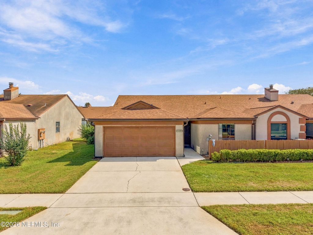 7821 FAWN BROOK Circle W, Jacksonville, FL 32256