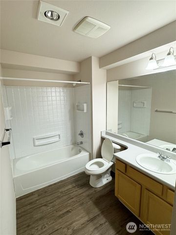 10240 Bridgeport Way SW, Lakewood, WA 98499